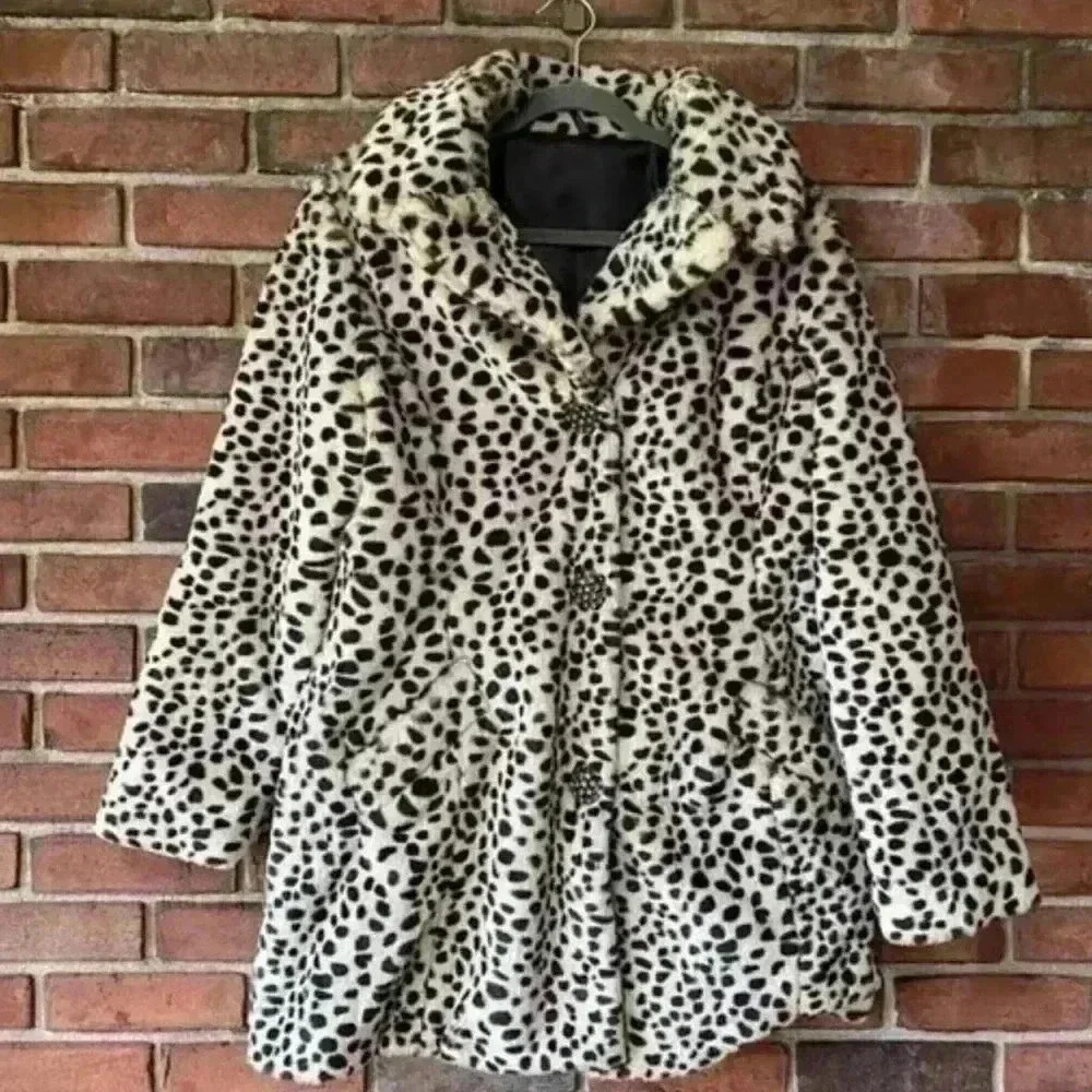Leopard print snap closure fox for reversible coat